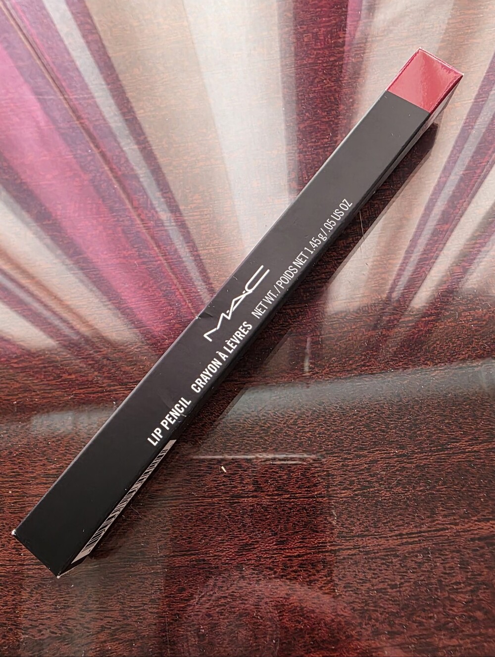 New In Box MAC Cosmetics Lip Liner Pencil in Beet